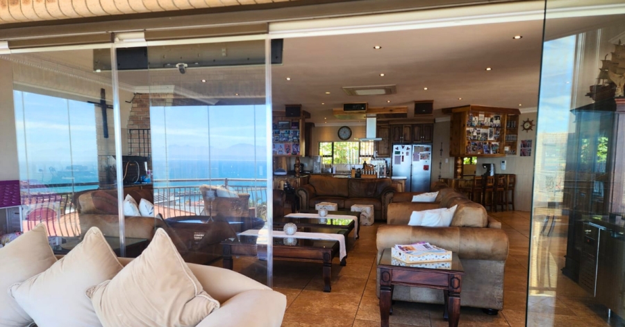 4 Bedroom Property for Sale in Mossel Bay Central Western Cape